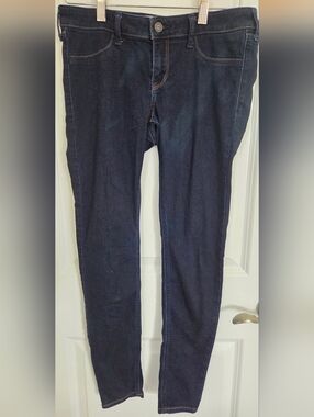 Hollister Women's Skinny Jeans - Dark Indigo Blue 7R